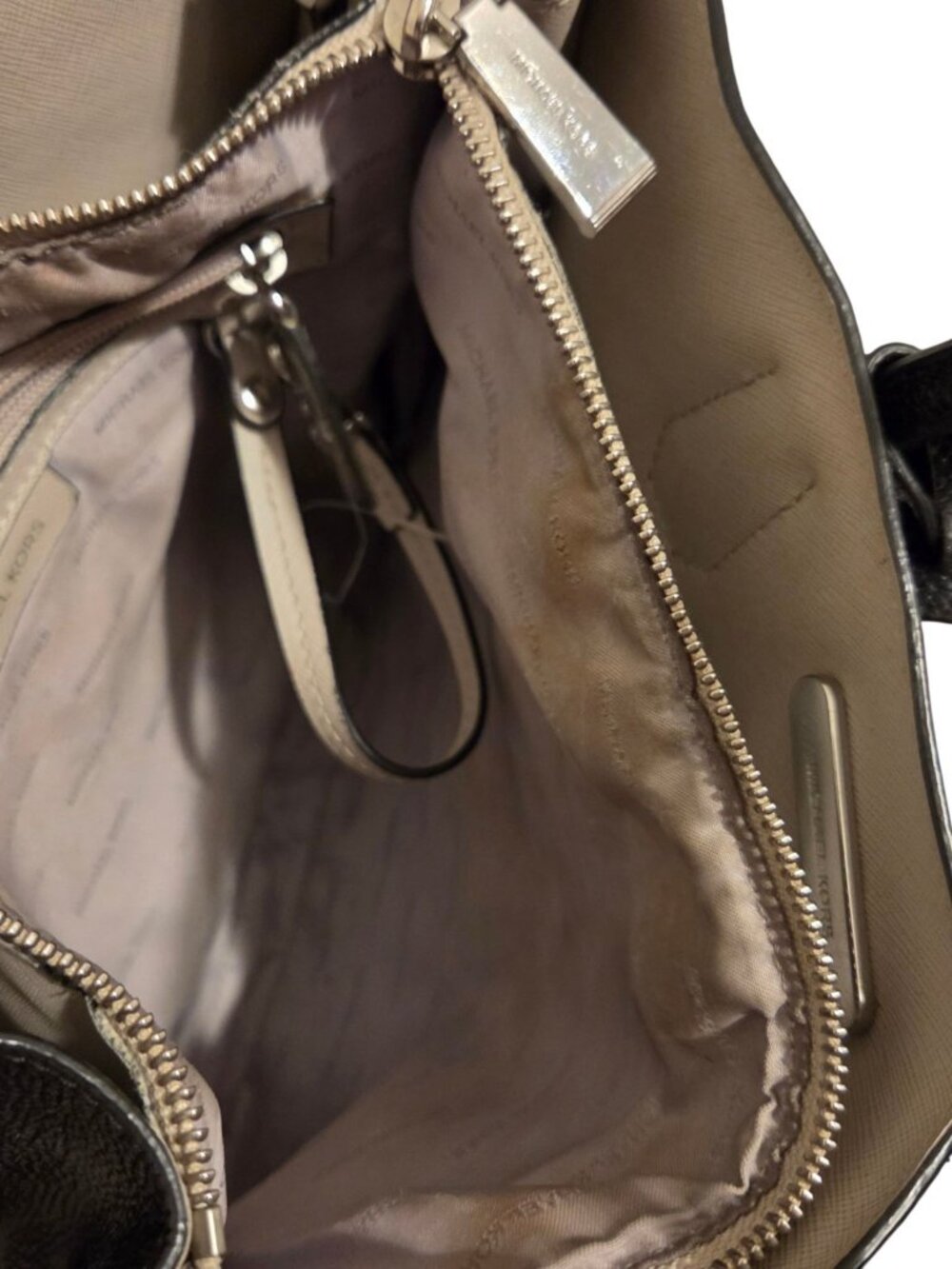Michael Kors Mercer Large Leather Tote Handbag Black Silver HW Padlock Charm - Picture 4 of 12